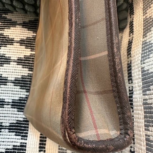 Burberrys brown leather and plaid clutch - Picture 7 of 14
